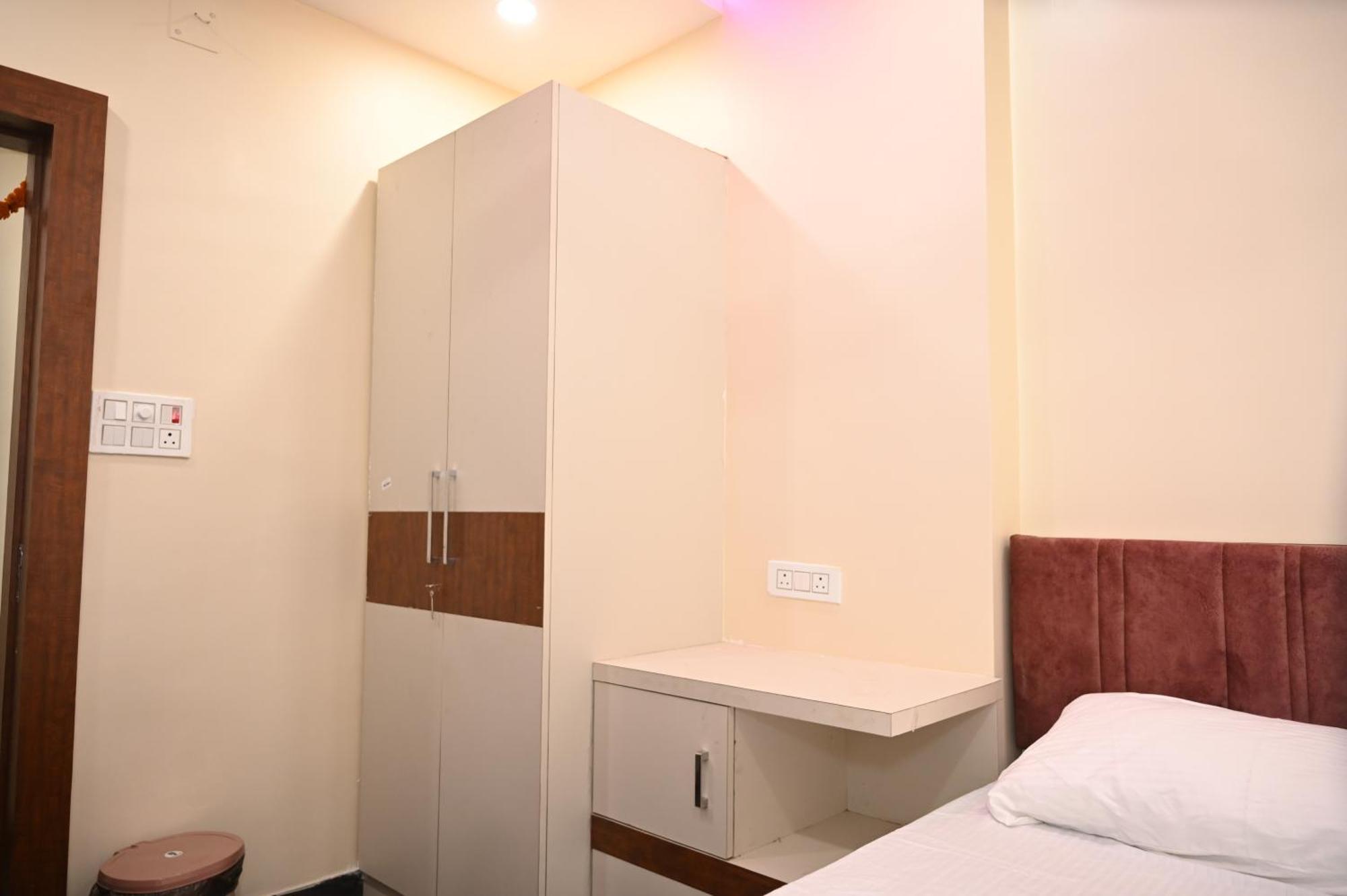 Hotel Royal Radiant رانشي المظهر الخارجي الصورة