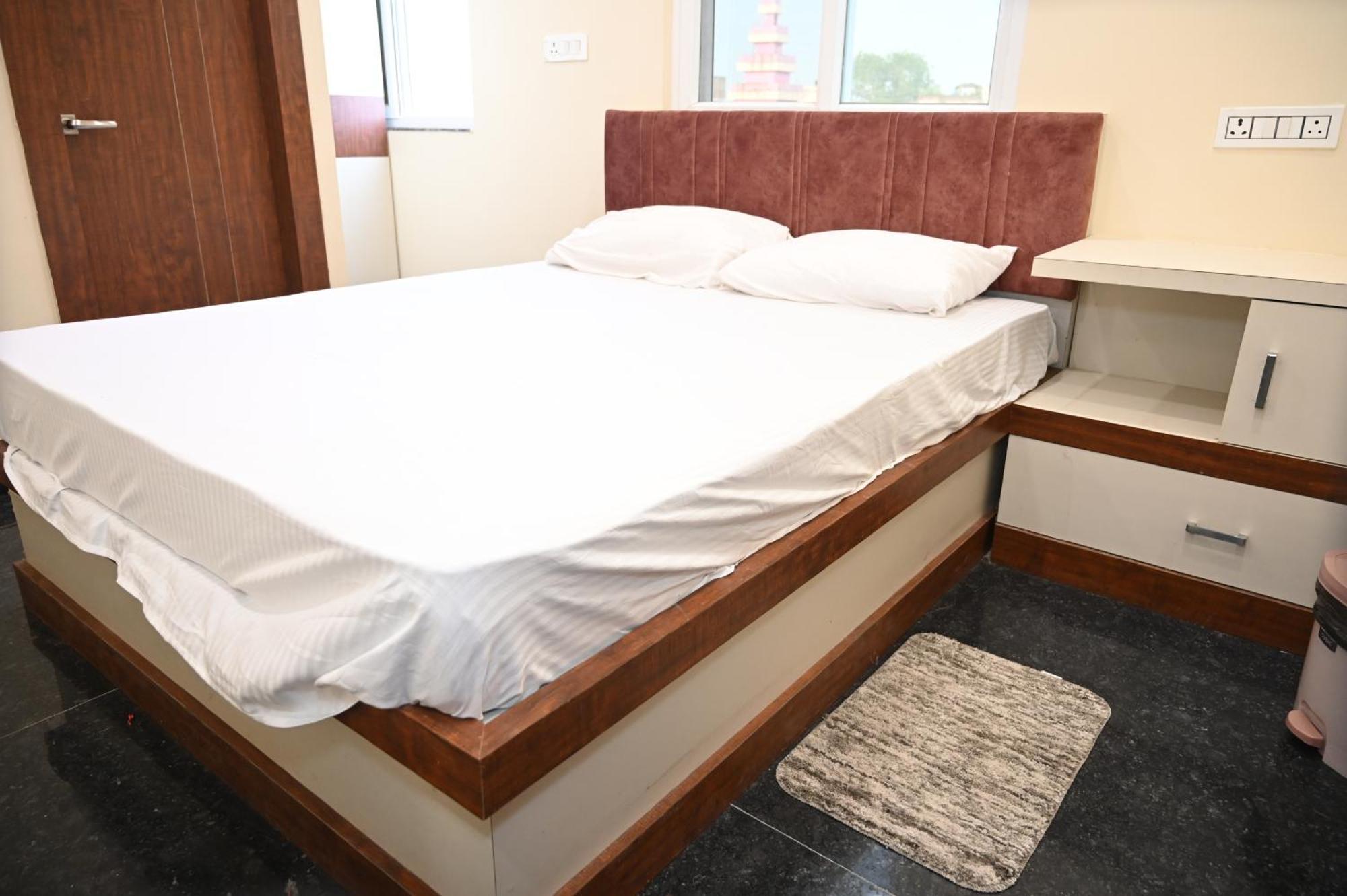 Hotel Royal Radiant رانشي المظهر الخارجي الصورة