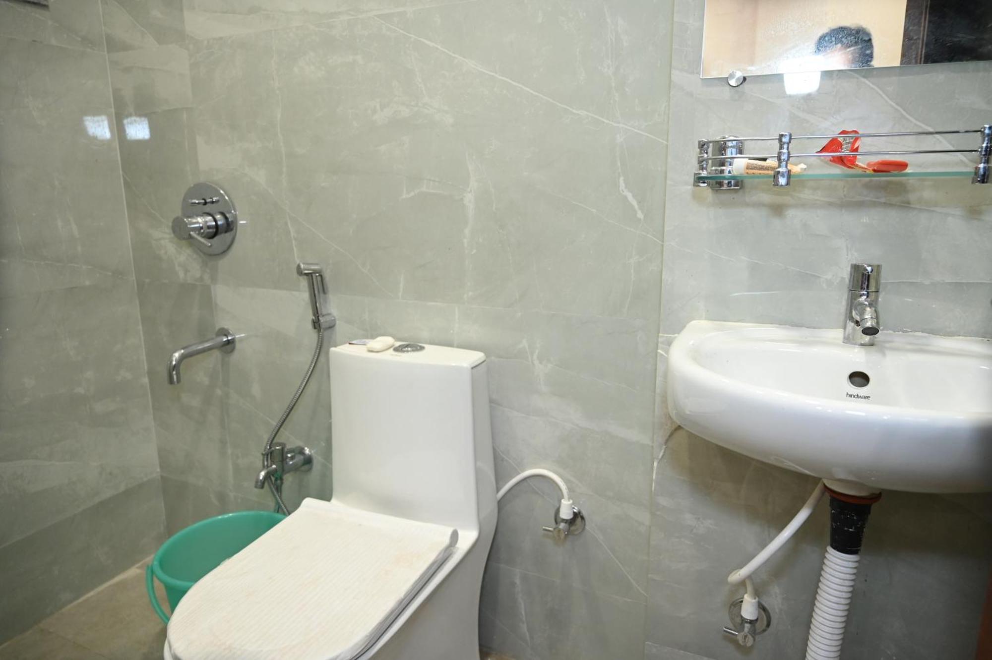 Hotel Royal Radiant رانشي المظهر الخارجي الصورة
