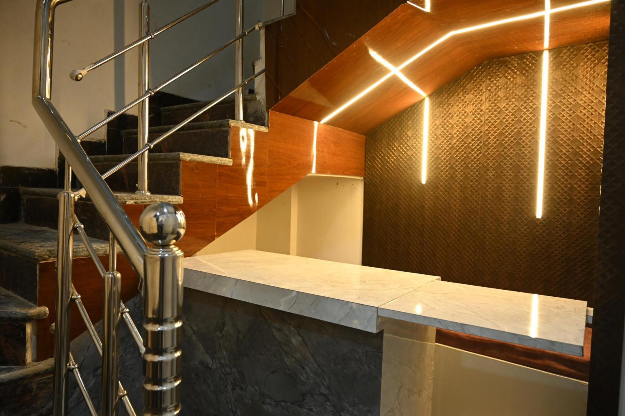Hotel Royal Radiant رانشي المظهر الخارجي الصورة